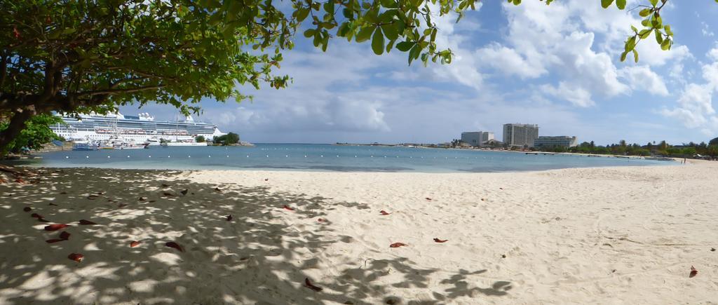 Beach One Bedroom Suite A29 Ocho Rios Exterior photo