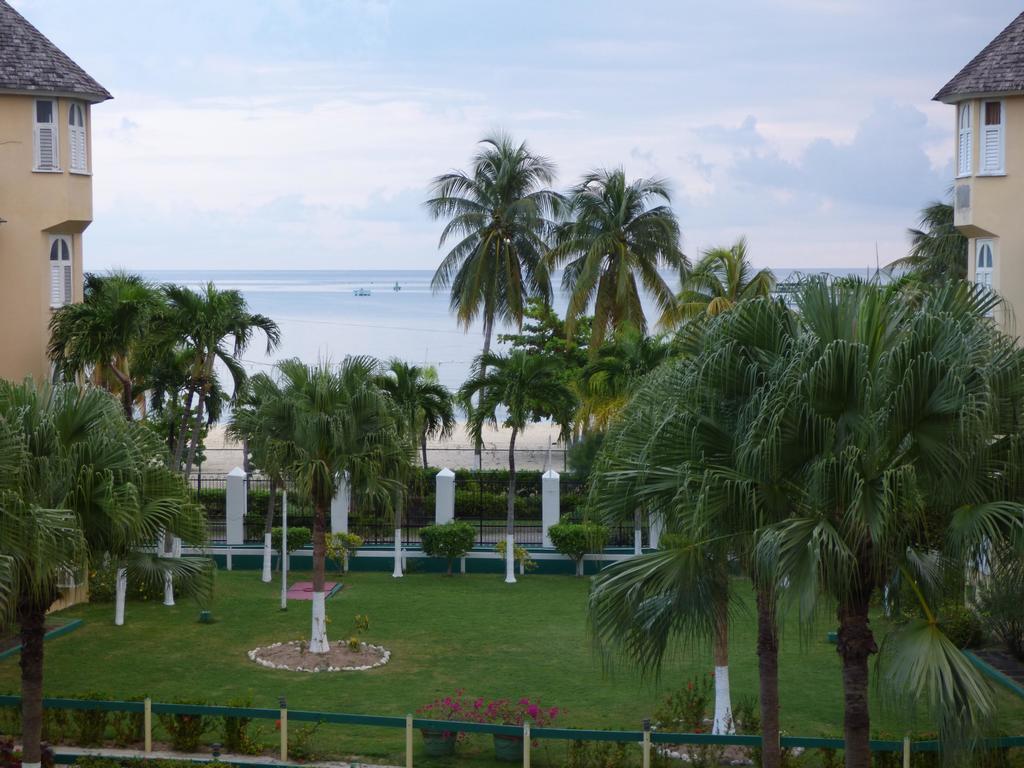 Beach One Bedroom Suite A29 Ocho Rios Exterior photo