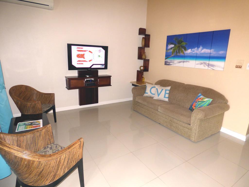 Beach One Bedroom Suite A29 Ocho Rios Exterior photo